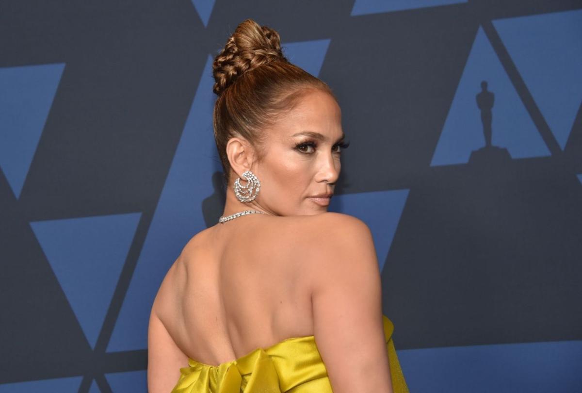 American Model Jennifer Lopez at 2019 Governors Awards 8